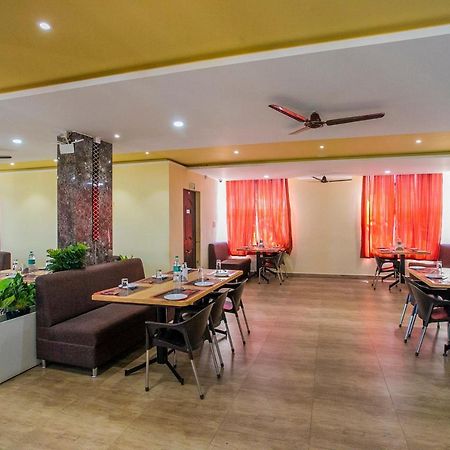 Oyo 22837 Chairmen'S Hotel Bengaluru Zewnętrze zdjęcie