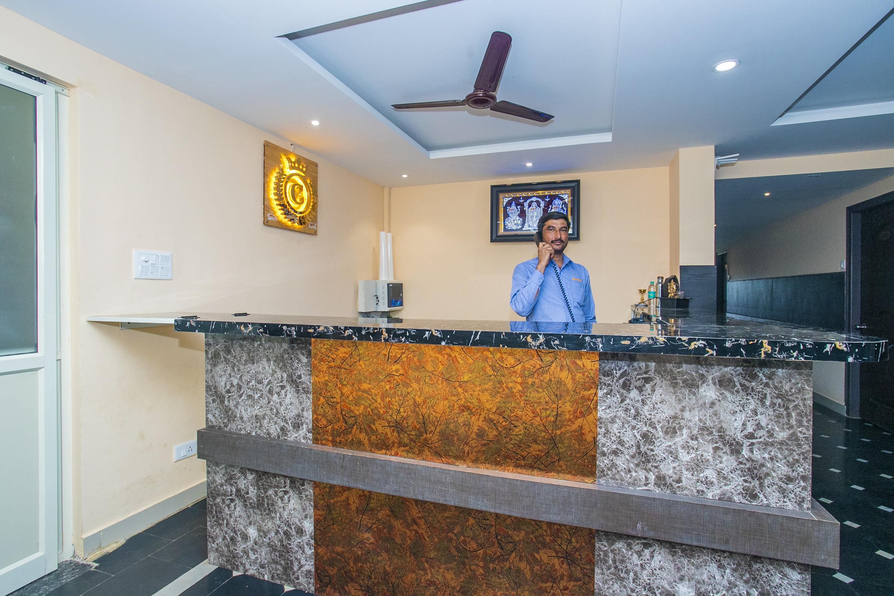 Oyo 22837 Chairmen'S Hotel Bengaluru Zewnętrze zdjęcie