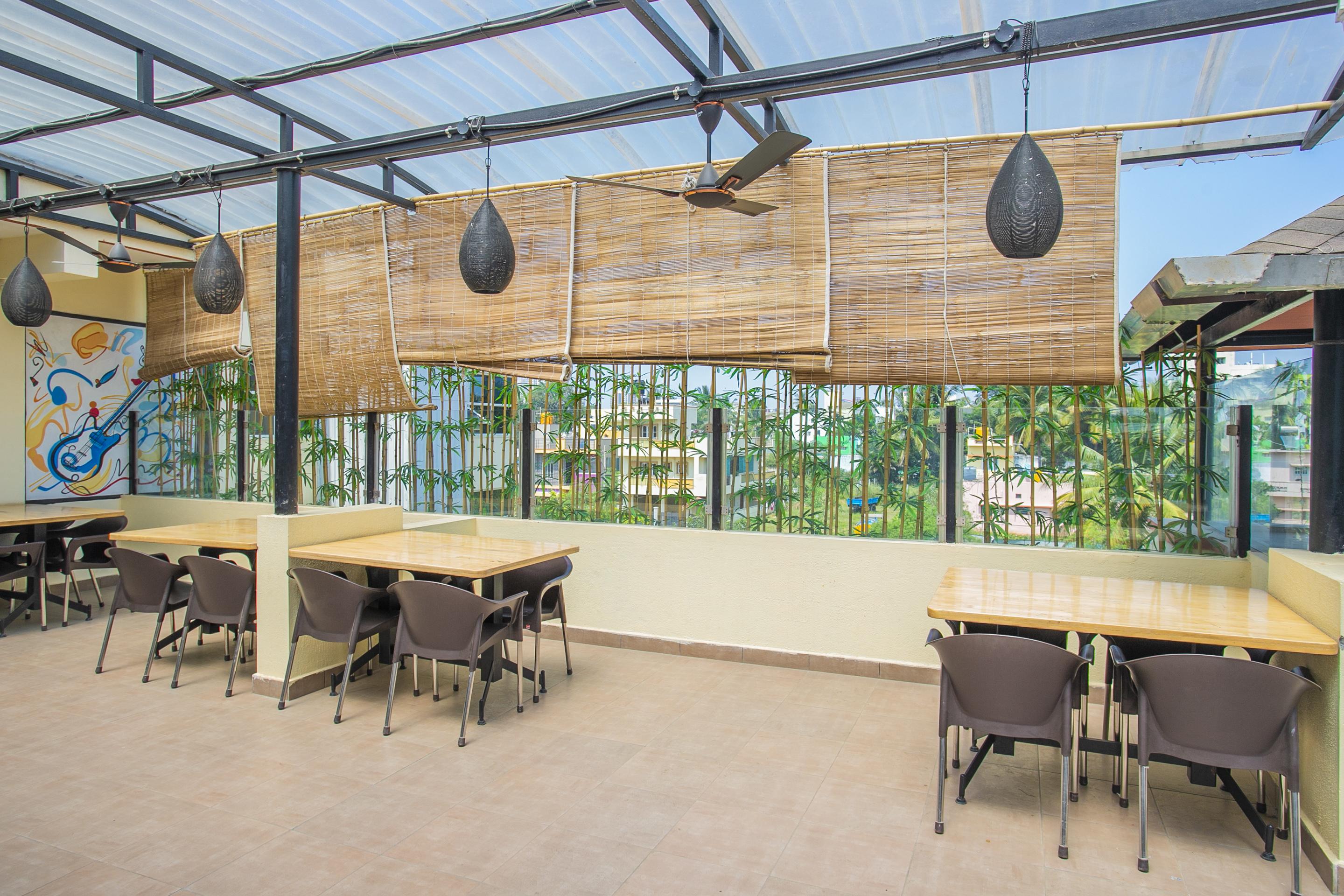 Oyo 22837 Chairmen'S Hotel Bengaluru Zewnętrze zdjęcie