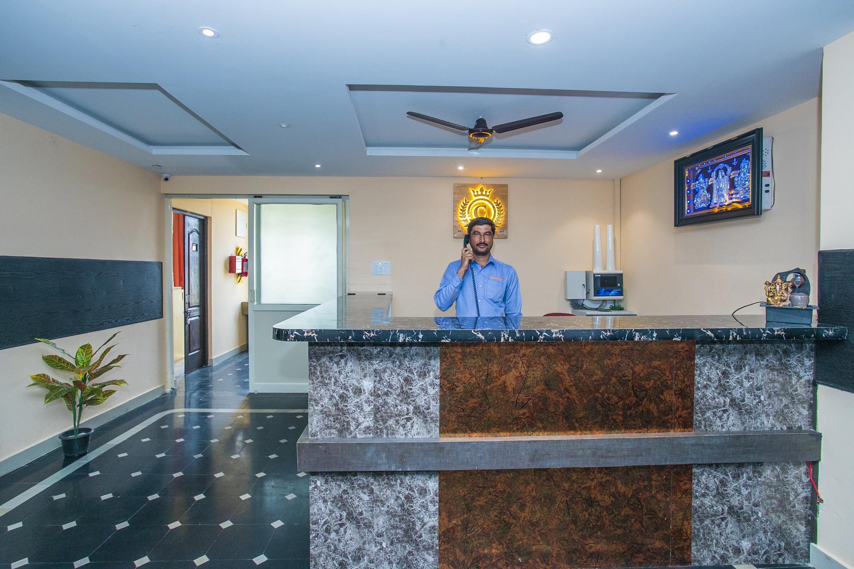 Oyo 22837 Chairmen'S Hotel Bengaluru Zewnętrze zdjęcie