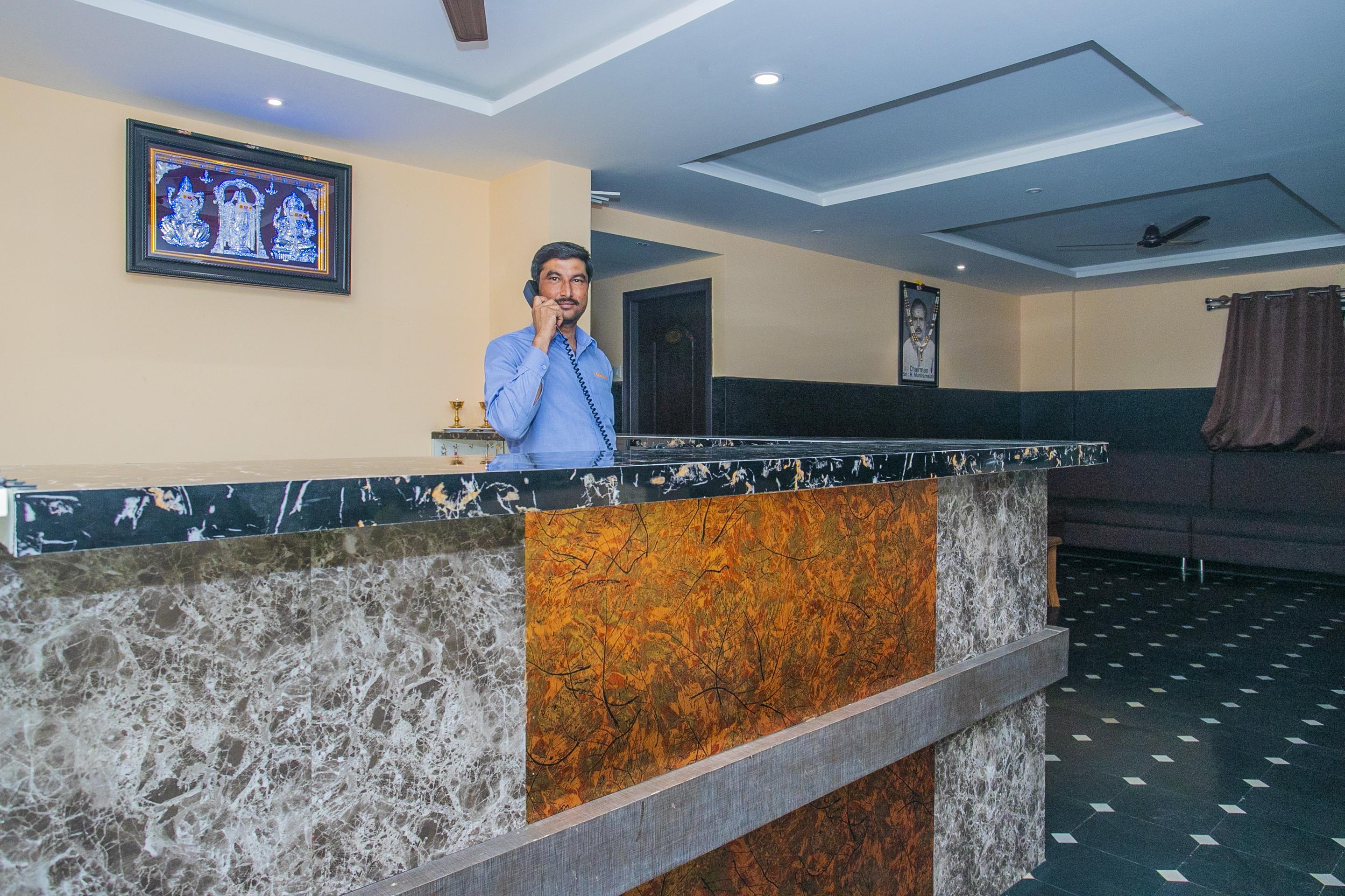 Oyo 22837 Chairmen'S Hotel Bengaluru Zewnętrze zdjęcie