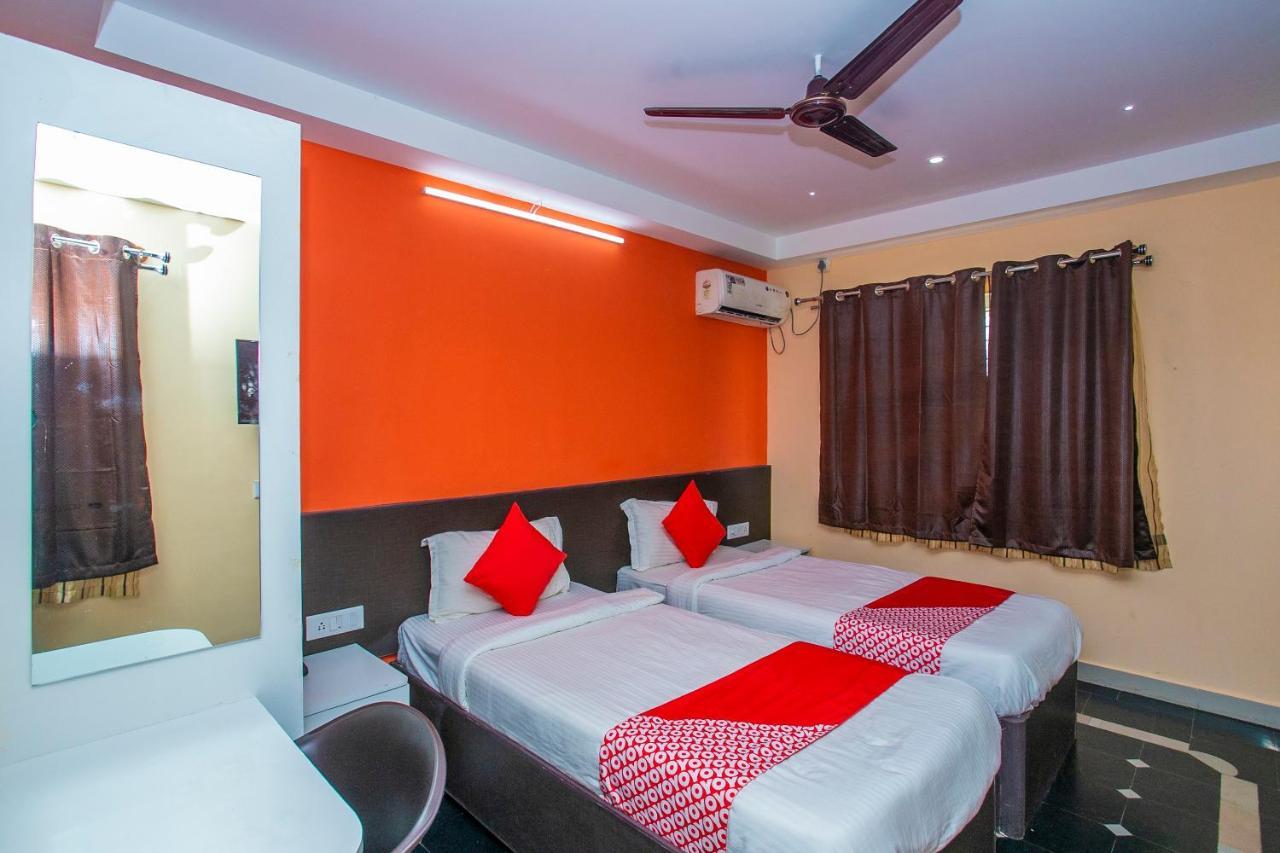 Oyo 22837 Chairmen'S Hotel Bengaluru Zewnętrze zdjęcie