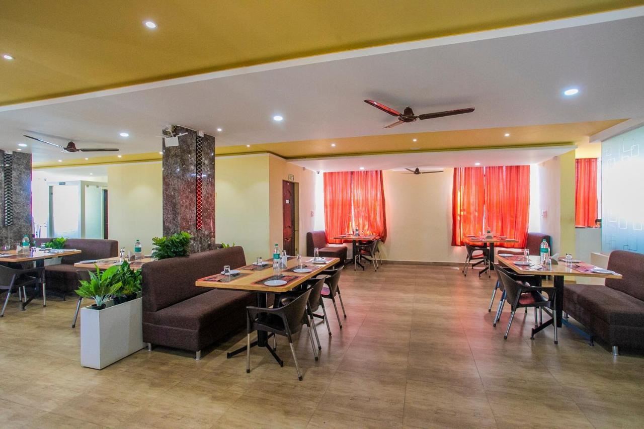 Oyo 22837 Chairmen'S Hotel Bengaluru Zewnętrze zdjęcie
