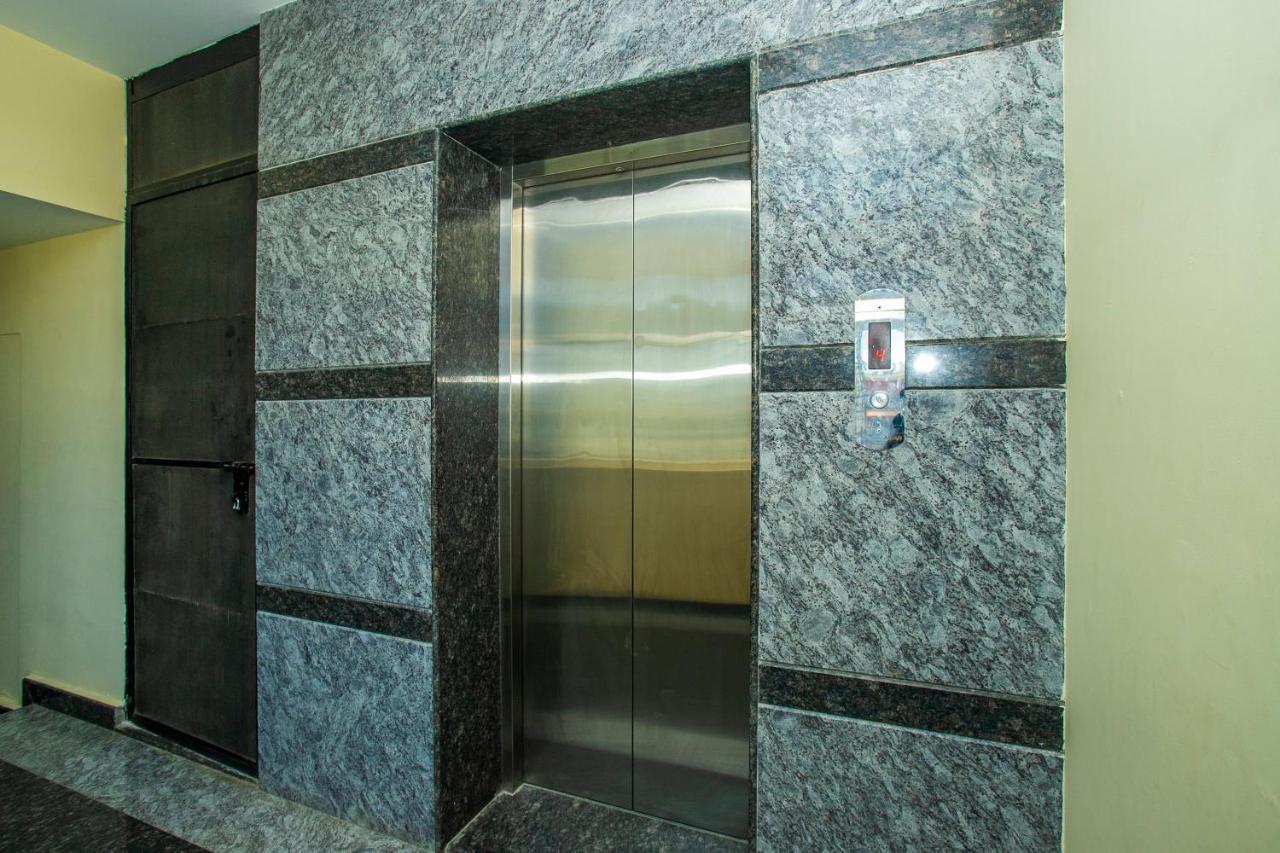 Oyo 22837 Chairmen'S Hotel Bengaluru Zewnętrze zdjęcie
