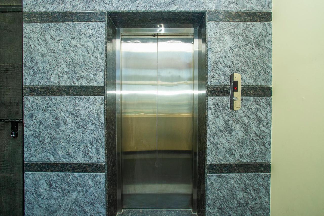 Oyo 22837 Chairmen'S Hotel Bengaluru Zewnętrze zdjęcie