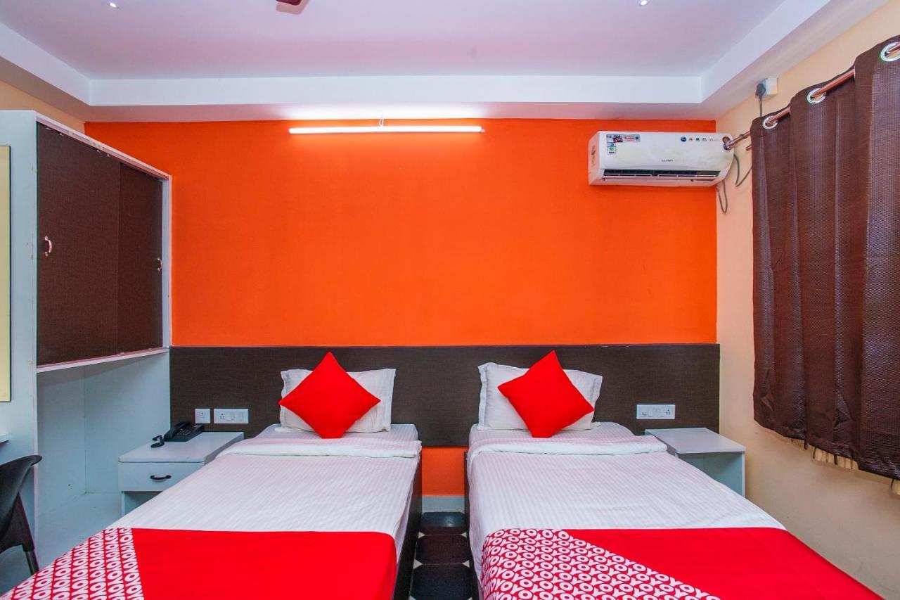 Oyo 22837 Chairmen'S Hotel Bengaluru Zewnętrze zdjęcie