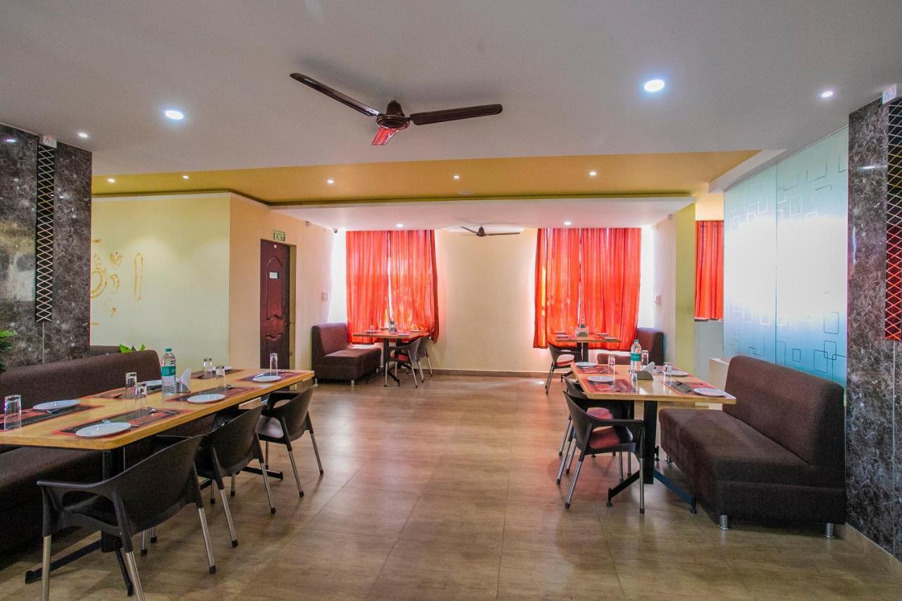 Oyo 22837 Chairmen'S Hotel Bengaluru Zewnętrze zdjęcie